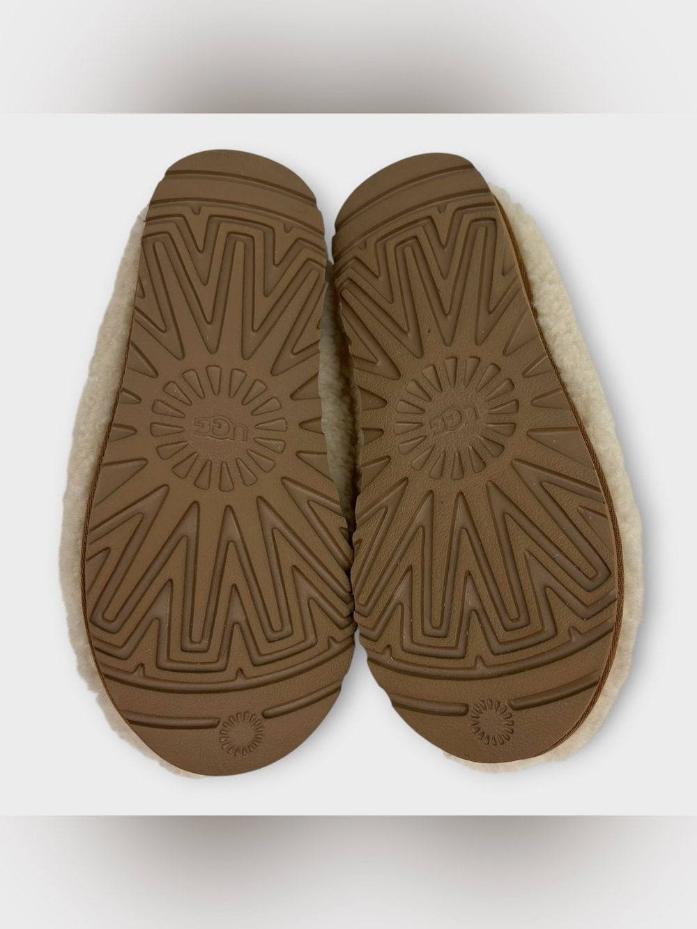 UGG Tasman Maxi Curly Slippers Women’s Size 7 - Picture 9 of 10